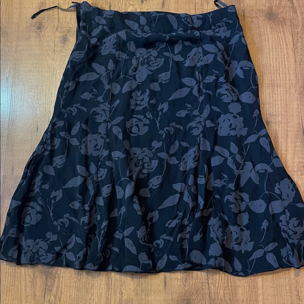 Suzy Shier Black Floral A-Line Skirt - Picture 7 of 8